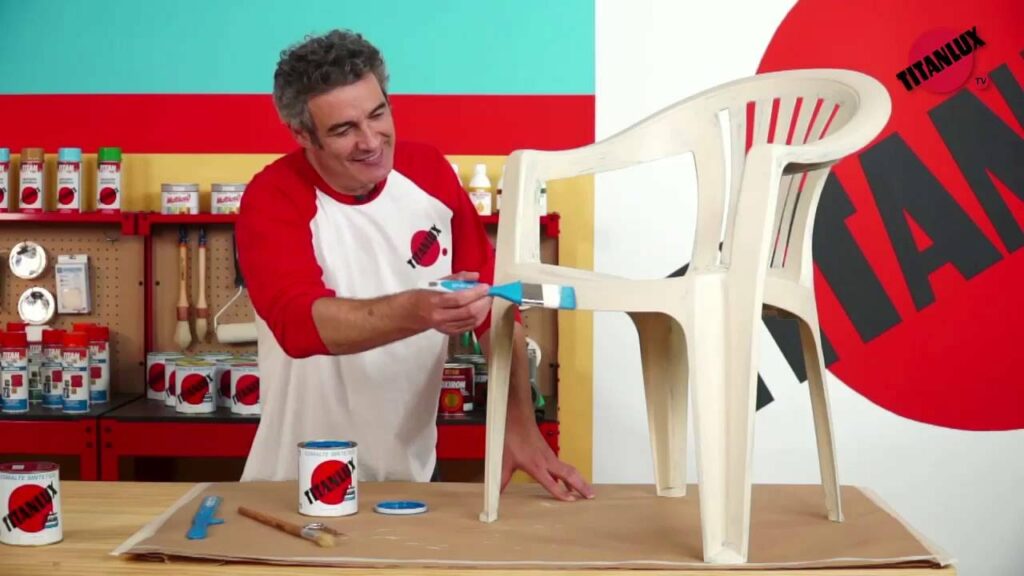 ¿Cómo pintar sillas de plástico sin errores? Aprende todo lo necesario para renovar tus muebles de jardín