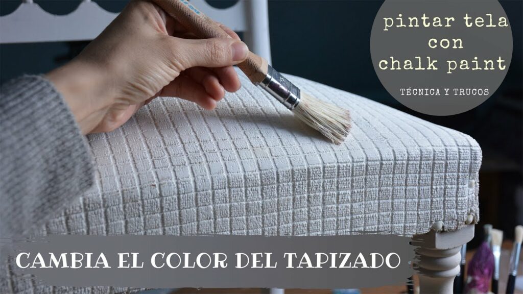 Transforma tus sillas tapizadas en piezas únicas con estos tips para pintarlas